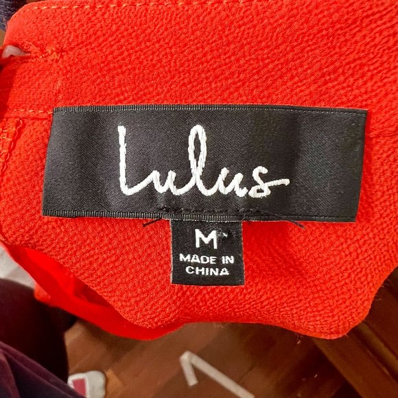 Lulu's Red Sheer Short Sleeve Keyhole Back Blouse Women's Size Medium M - Picture 5 of 7